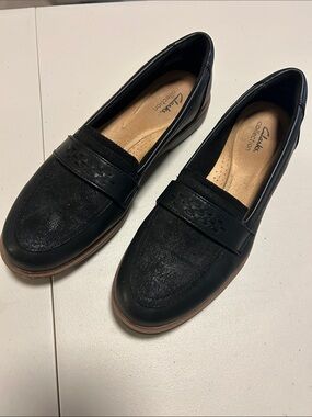 Clarks Black Women's Loafers, size 11